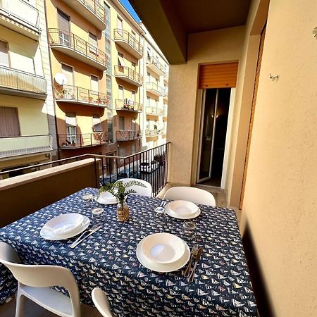 Casa Mare L.Ea. Apartment Follonica Bagian luar foto