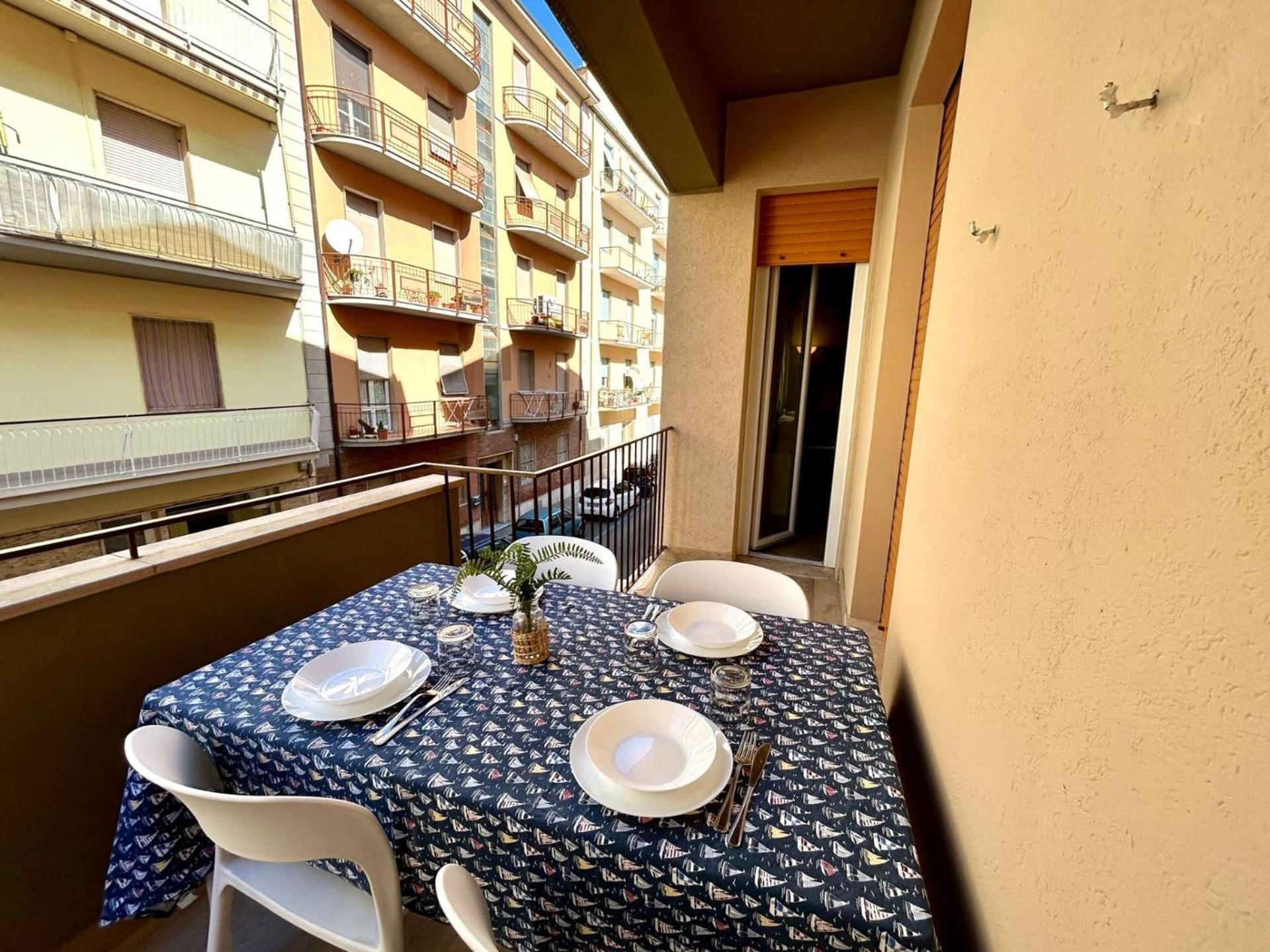 Casa Mare L.Ea. Apartment Follonica Bagian luar foto