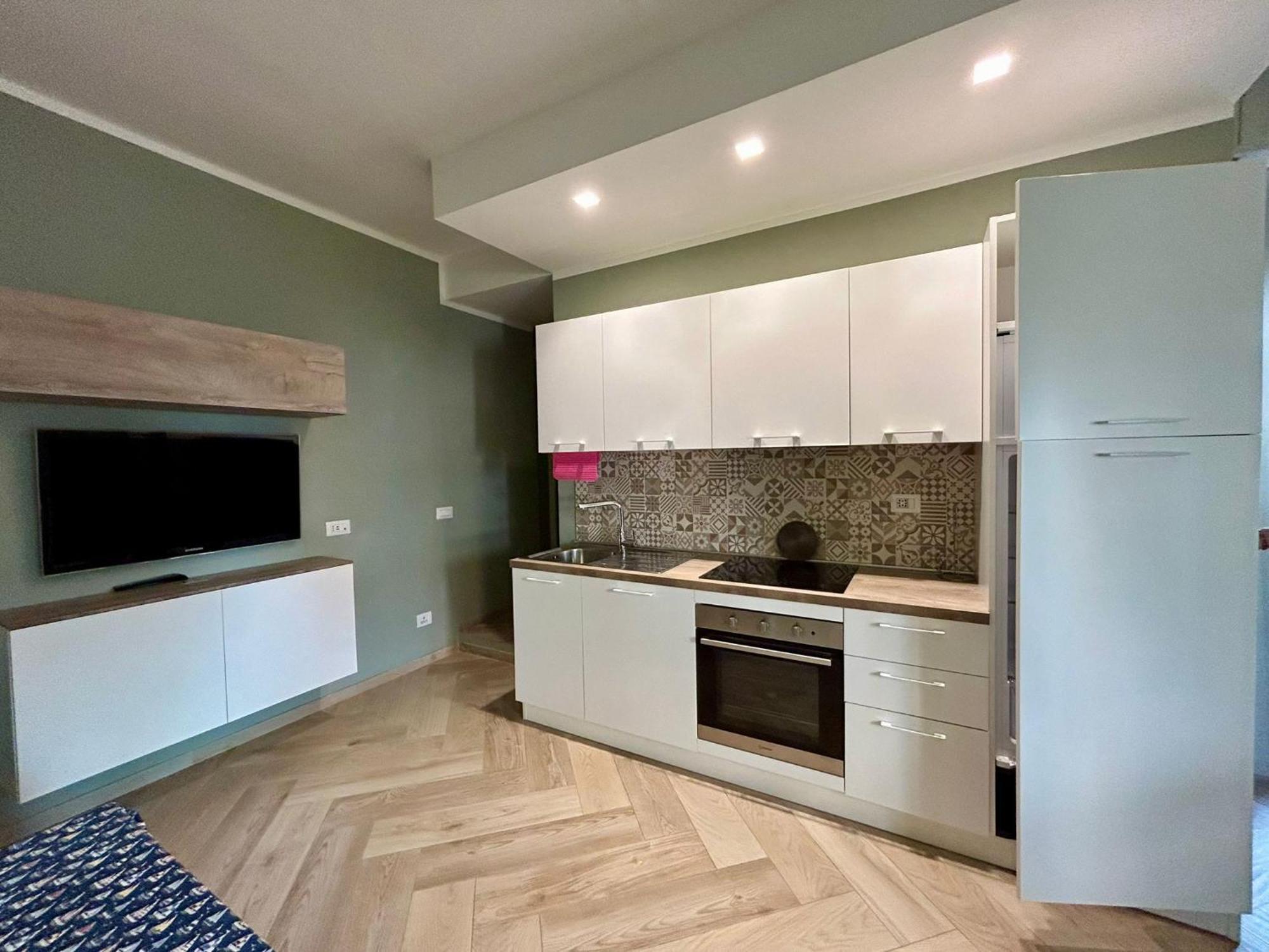 Casa Mare L.Ea. Apartment Follonica Bagian luar foto